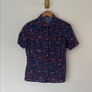 Wrangler Blue and Red Button Down Shirt Vibrant Pattern-Vintage